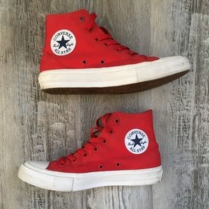 Red converse high tops 7.5